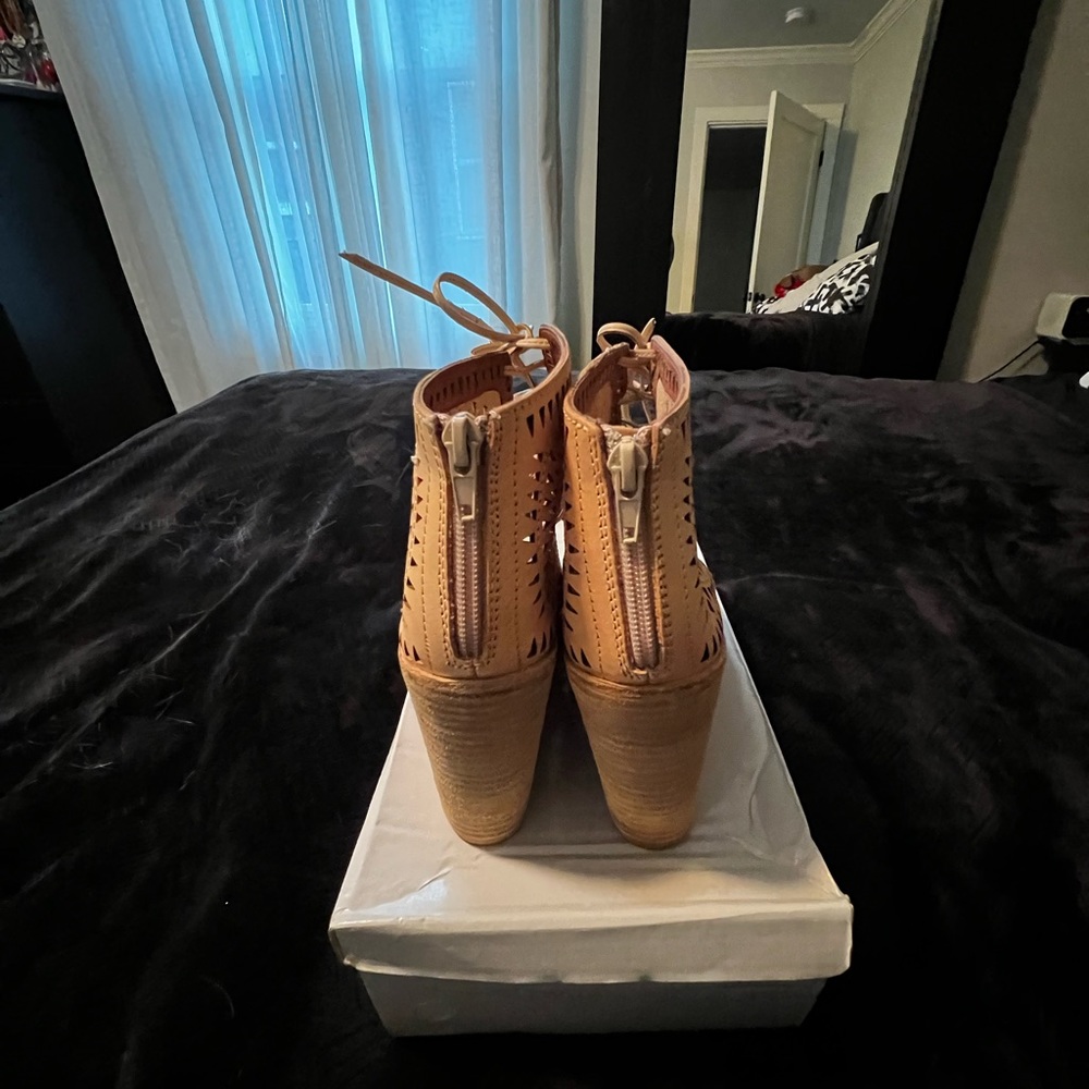 Women’s Jeffrey Campbell wedges